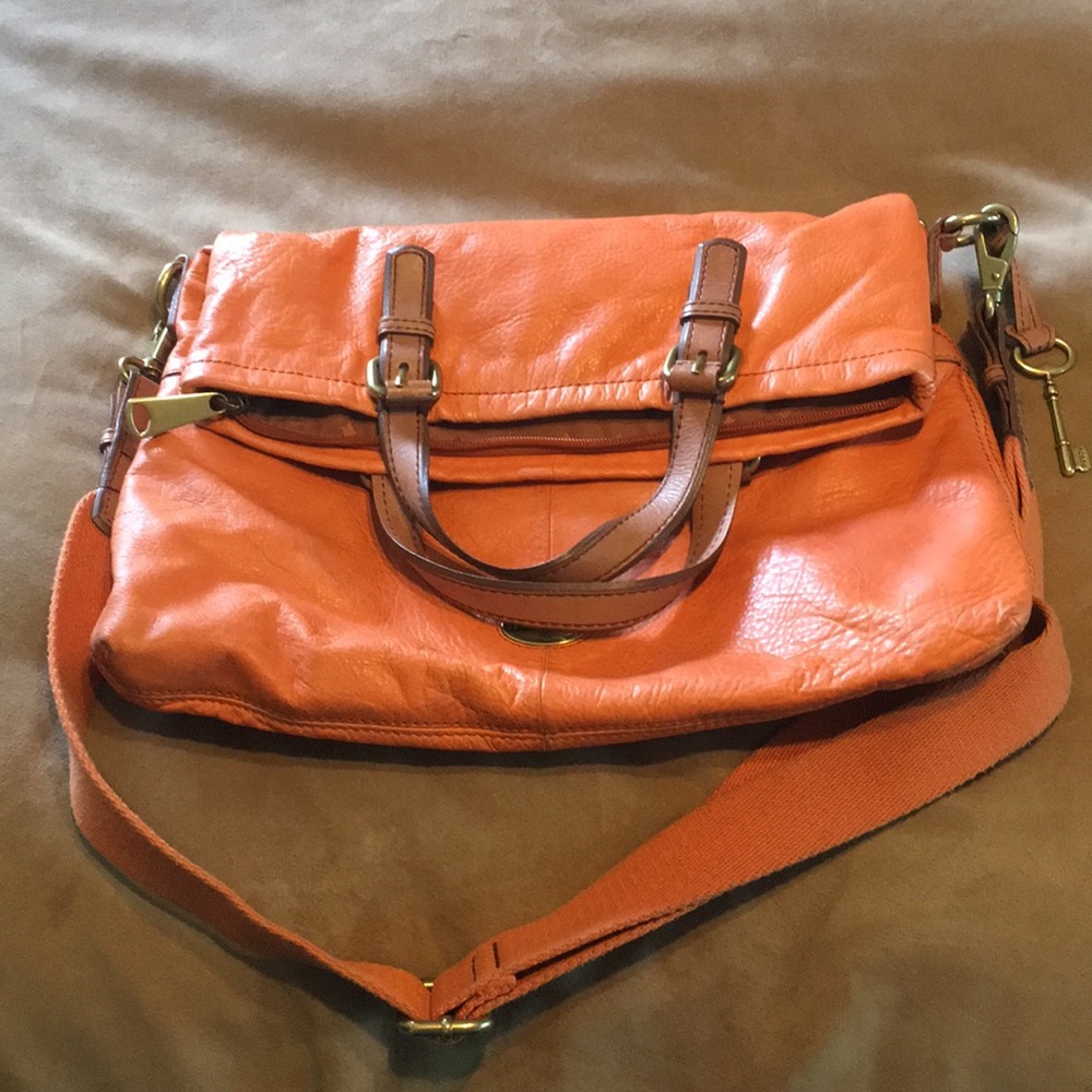 Fossil purse